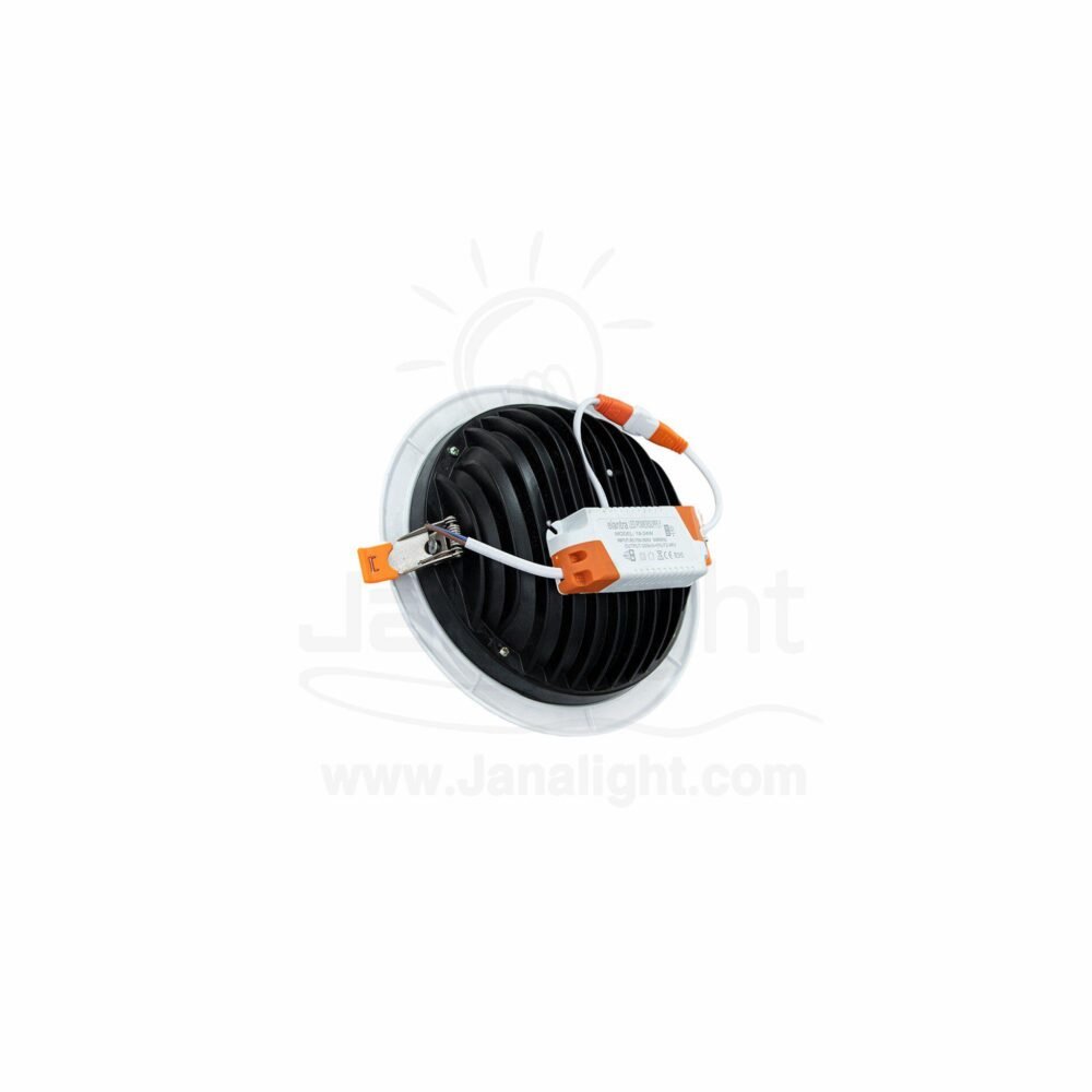تقدم ماركة العديد من المنتجات الكهربائية والالكترونية وديكور ذات الجودة والاداء العالي ومن هذه المنتجات كشافات الانارة ذات الاضاءة المناسبة ولمريحة للعينين